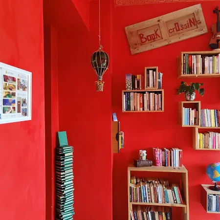 Bed & Breakfast Art Rooms Joyful People