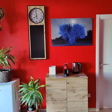 Bed & Breakfast Art Rooms Joyful People