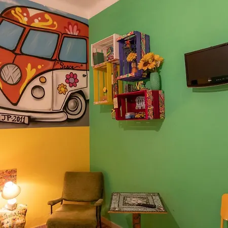 Art Rooms Joyful People Bed & Breakfast *