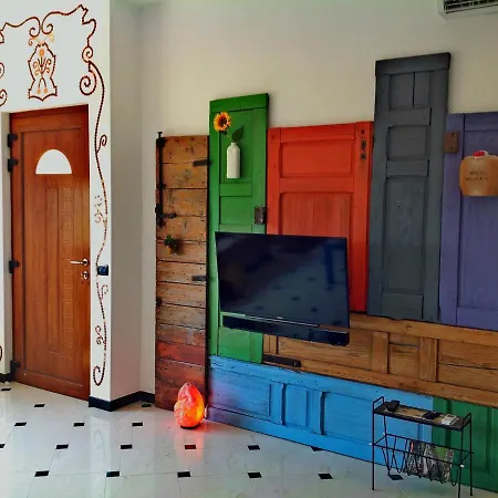 Bed & Breakfast Art Rooms Joyful People *