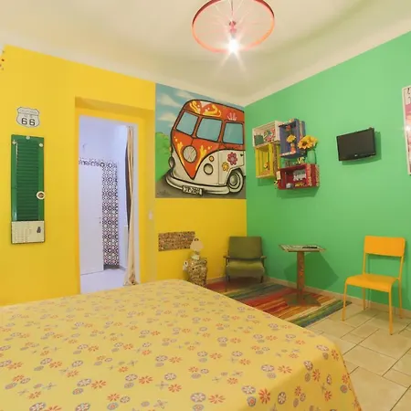 Bed & Breakfast Art Rooms Joyful People *
